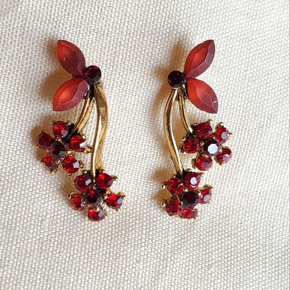 Red Rhinestone leaves vine necklace and Earrings Set - Picture 12 of 14